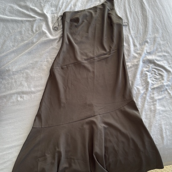 Brand New with Tags Abercrombie asymmetrical dress size L - Picture 2 of 3